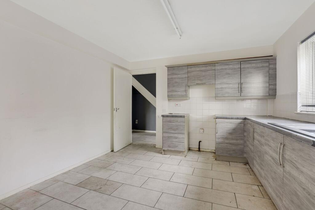 House in Nottingham - View 4