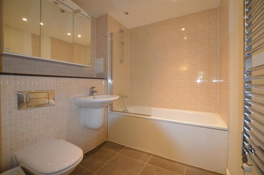 2 bedroom house for rent