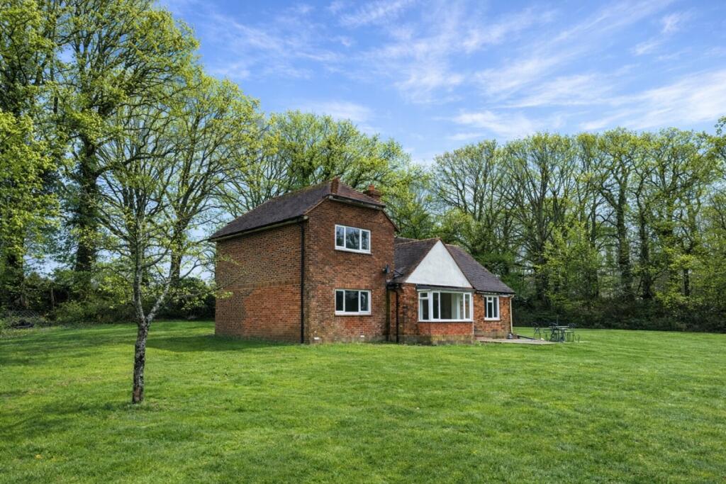 Main image of property: Skiff Lane Billingshurst RH14