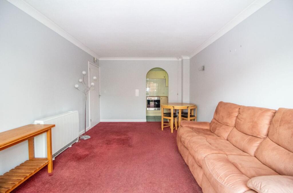 Homewater House, Waterlooville, PO7 7JZ - View 5