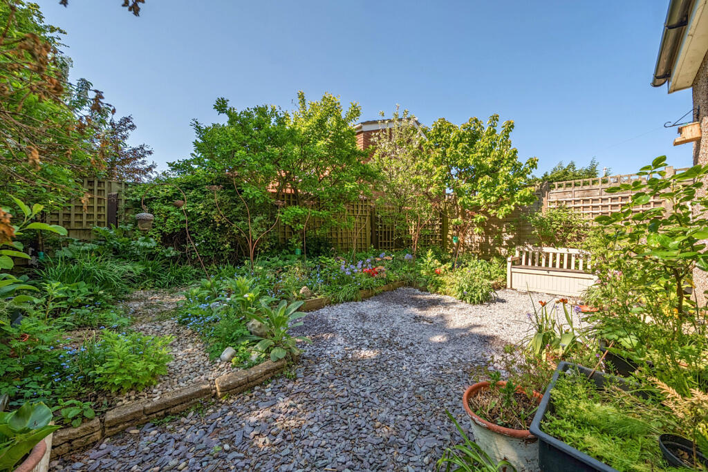 Alder Way, Swanley, Kent photo 3