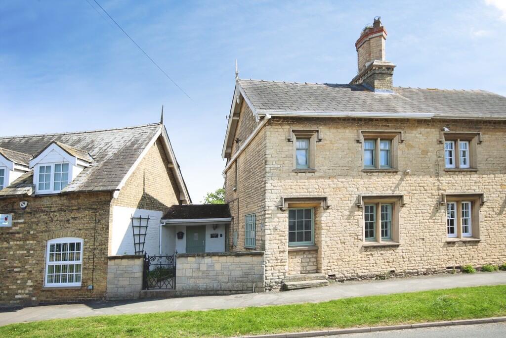 3-bed semi-detached on Lincoln Road, Welton, Lincoln, £290,000