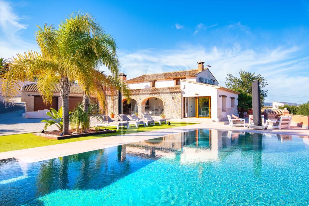 Main image of property: Valencia, Alicante, Moraira