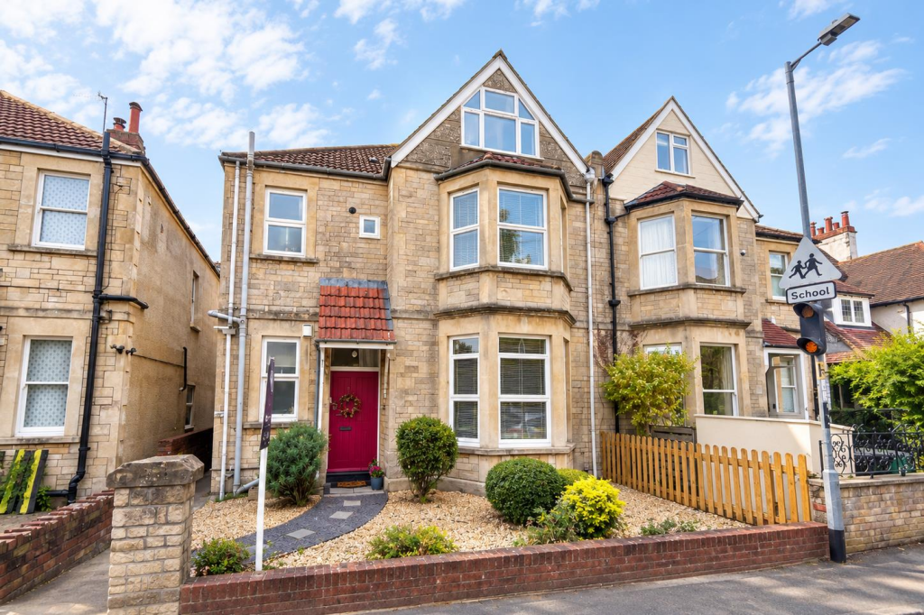 Apartment in Bristol, Henleaze - View 4