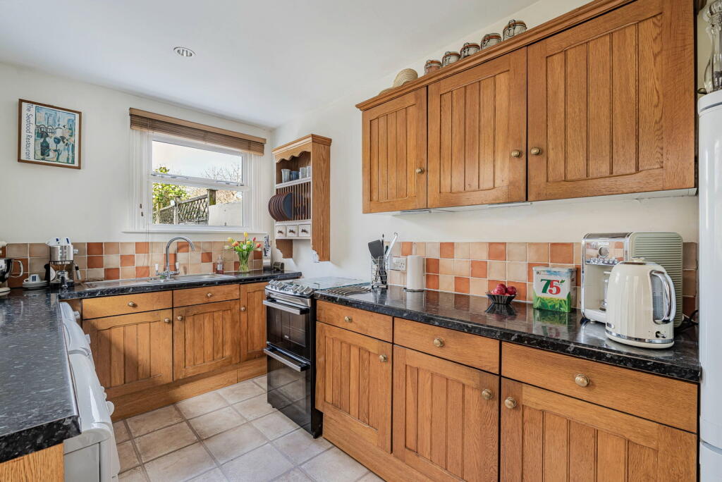 House in Guildford, Surrey - View 4