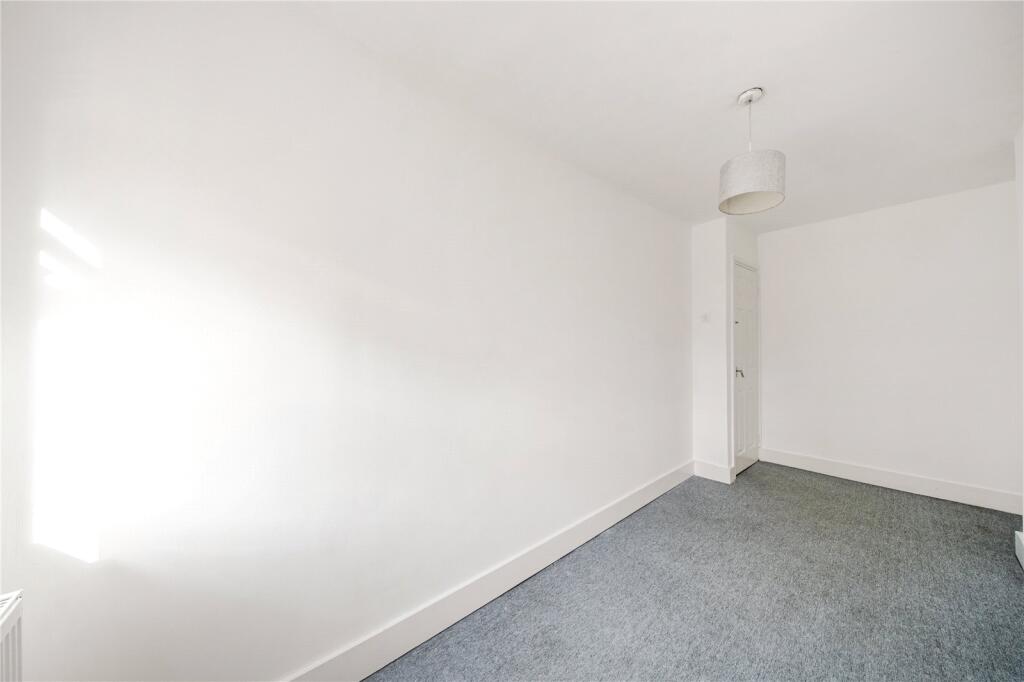 Langthorne Road, London photo 3