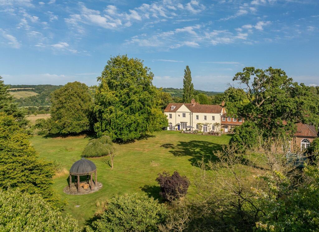 Main image of property: Park Wall Lane, Lower Basildon, Reading, Berkshire, RG8