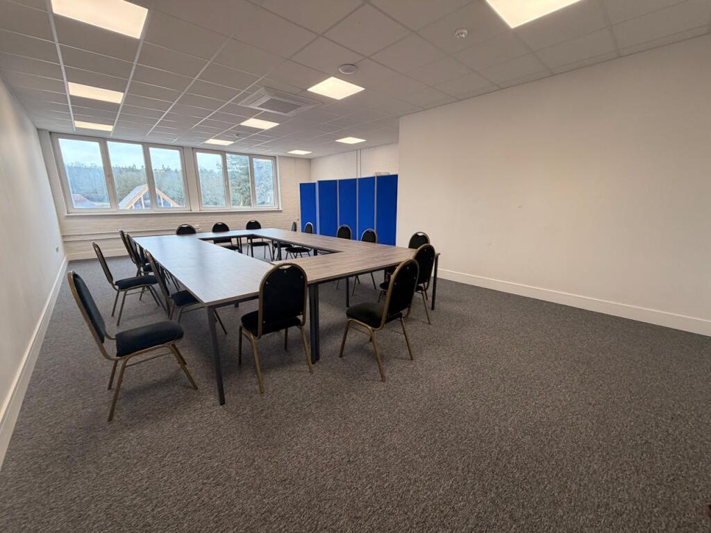 Internal (Suite 1).jpeg