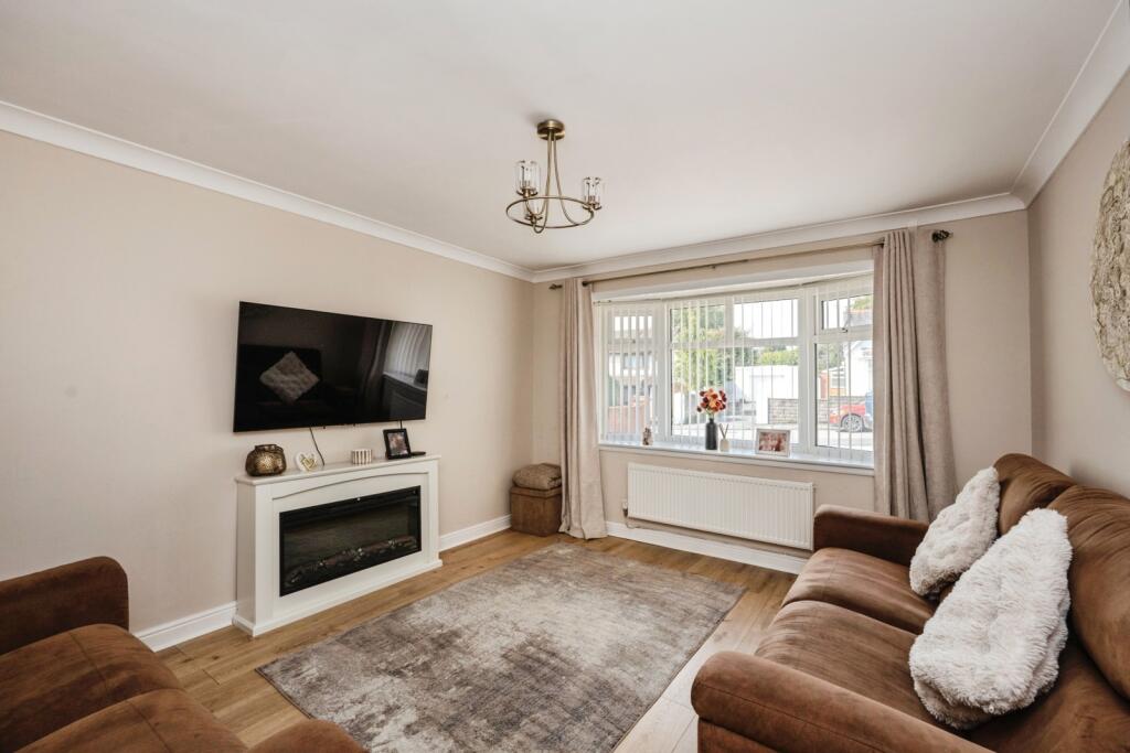 House in Llanelli - View 3