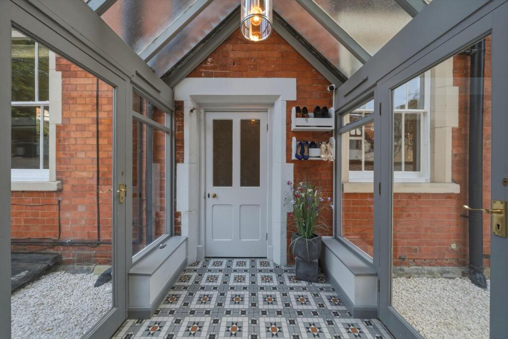House in Nottingham, The Park - View 2