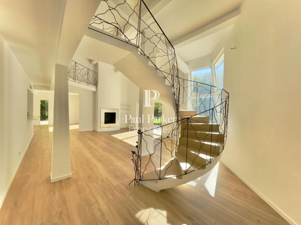 Main image of property: Provence-Alpes-Cote d'Azur, Bouches-du-Rhône, Aix-en-Provence