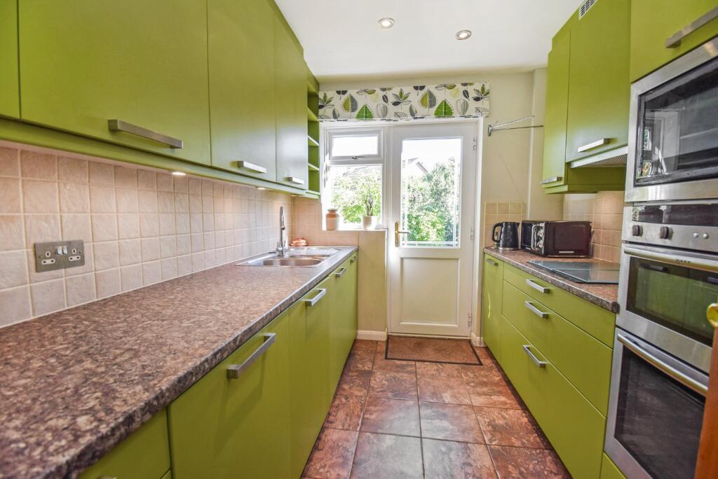 House in Slough - View 4