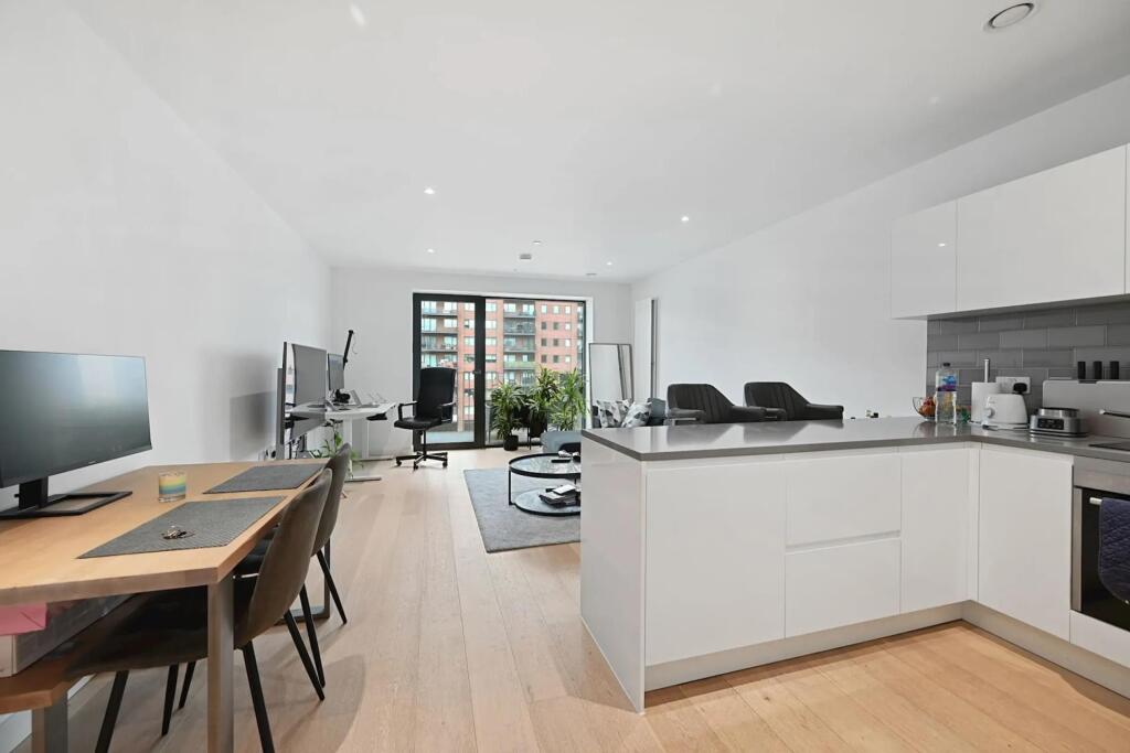 Main image of property: Banyan Court, Royal Wharf, E16