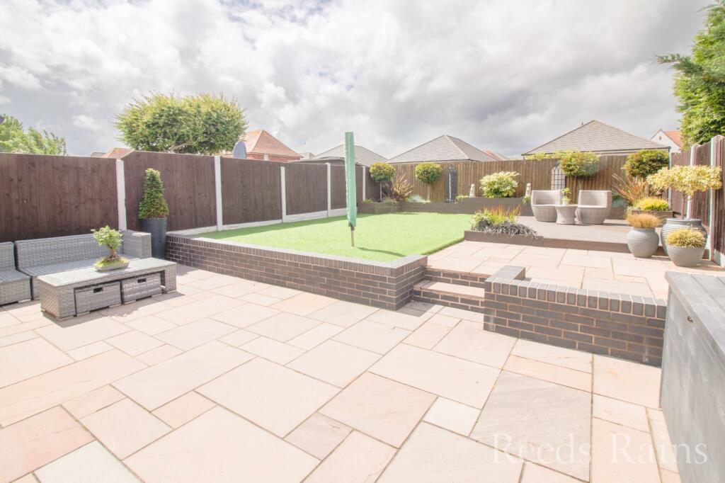 Thorne Drive, Little Sutton, Ellesmere Port, Cheshire, CH66 photo 4