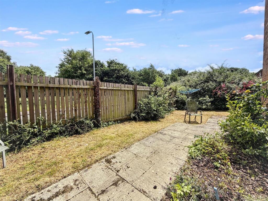 Apartment in Newport, Somerton, Liswerry - View 4