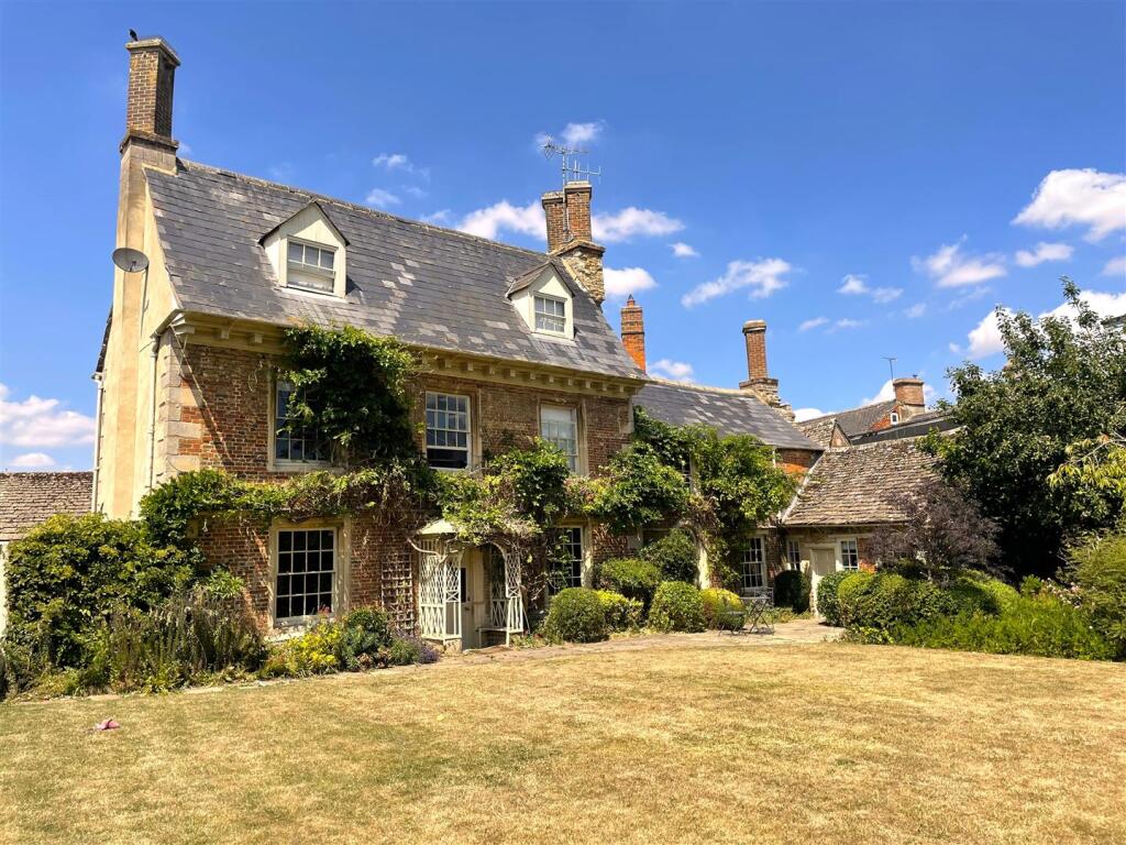Main image of property: Lechlade, Gloucestershire