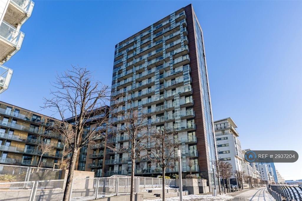 Main image of property: Castlebank Place, Glasgow, G11
