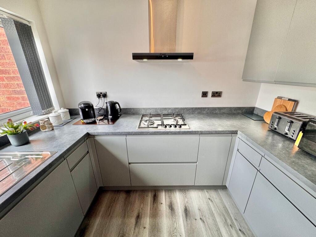 House in Nuneaton and Bedworth, Warwickshire - View 5