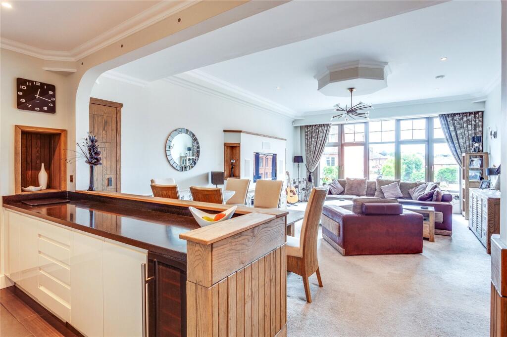 Station Road, Henley-on-Thames, Oxfordshire, RG9 - View 2