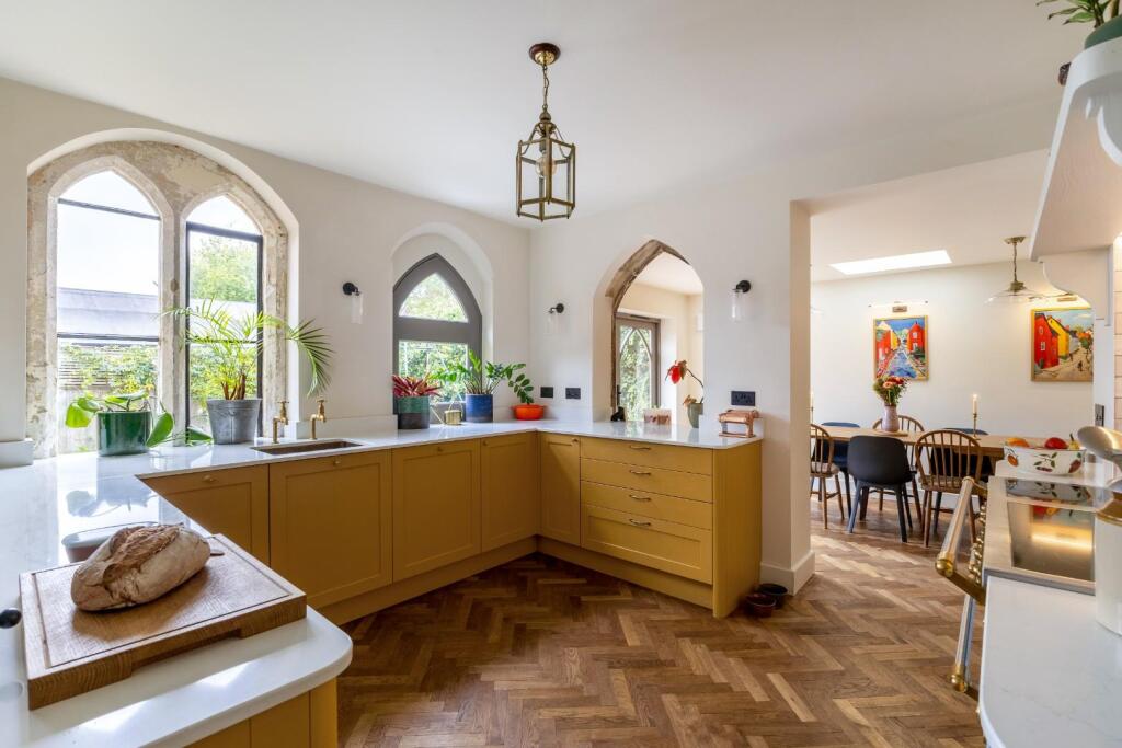 House in Salisbury - View 3