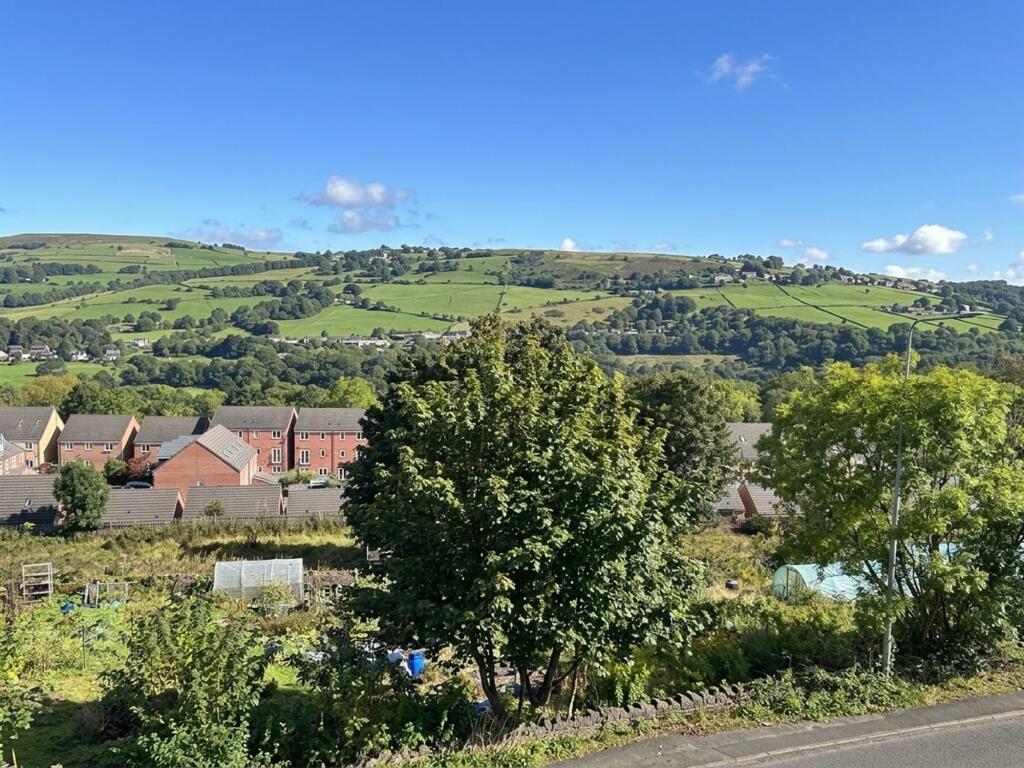 House in Stockport, Disley - View 2