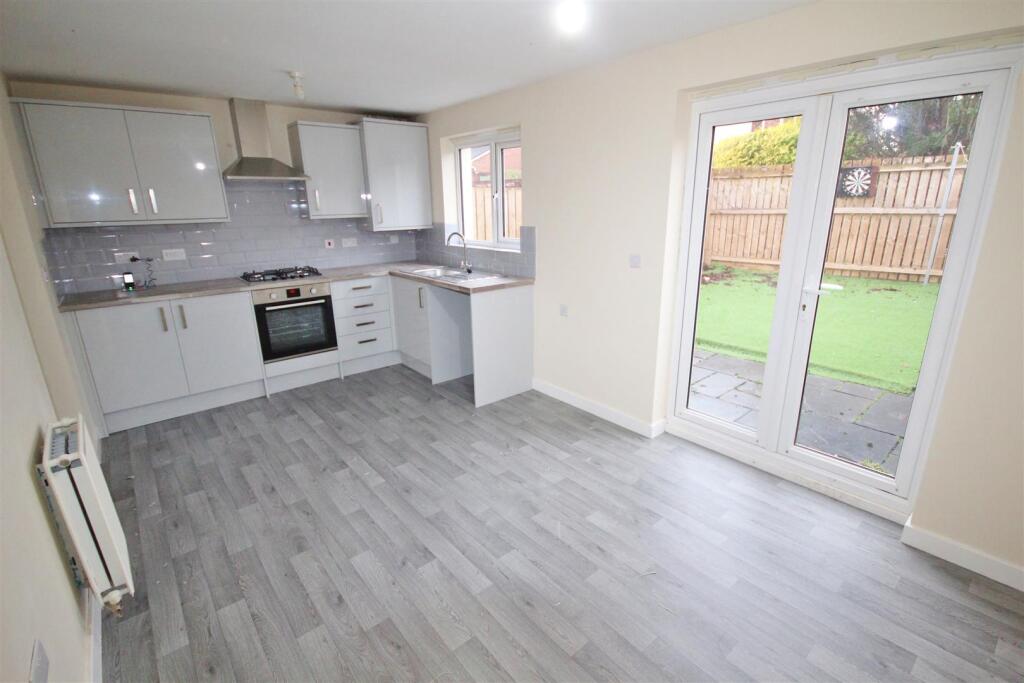 House in Leeds, South Milford - View 3