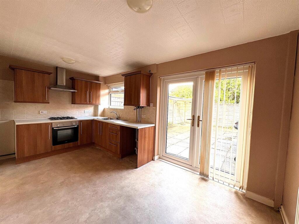 House in Leigh, Bedford - View 4
