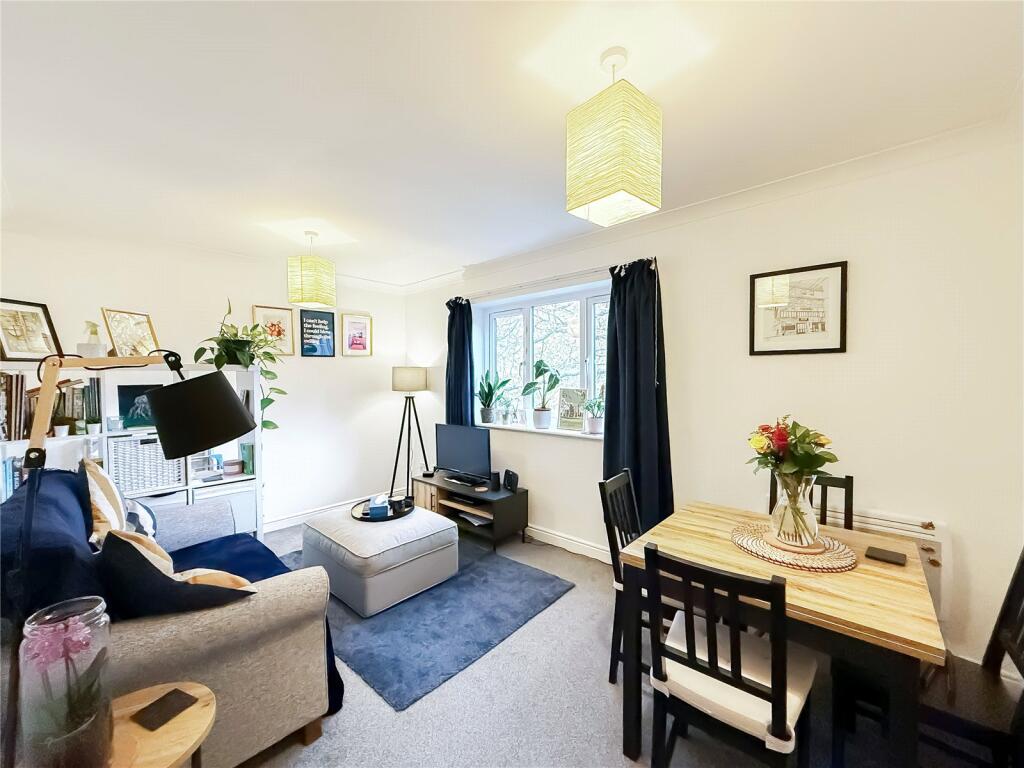 Apartment in Didsbury, Greater Manchester - View 2
