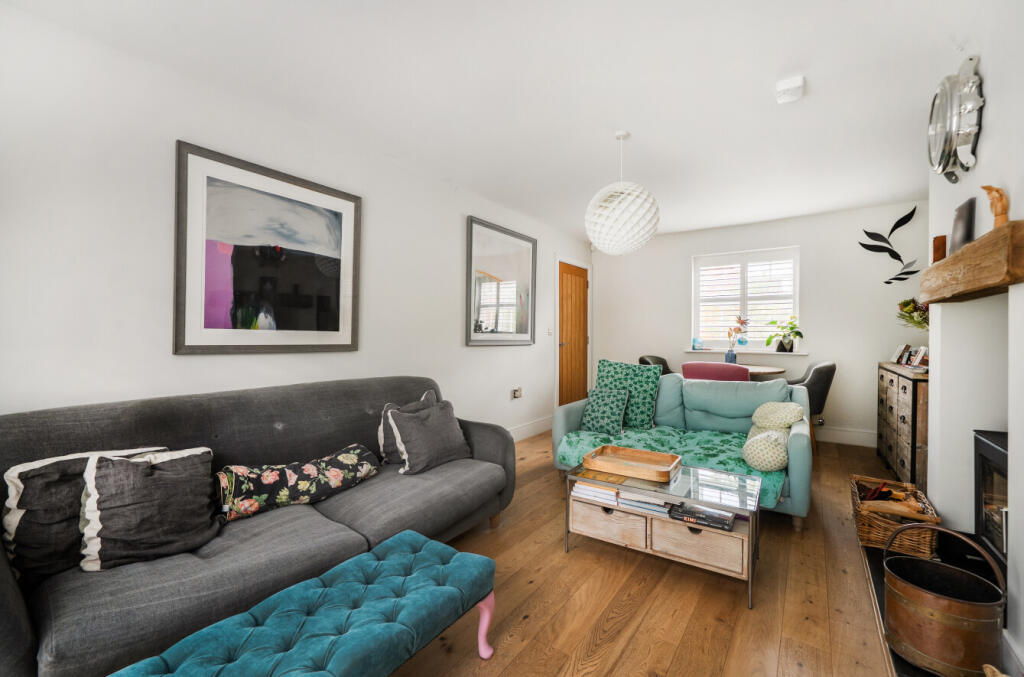 House in Binfield, Bracknell Forest - View 4
