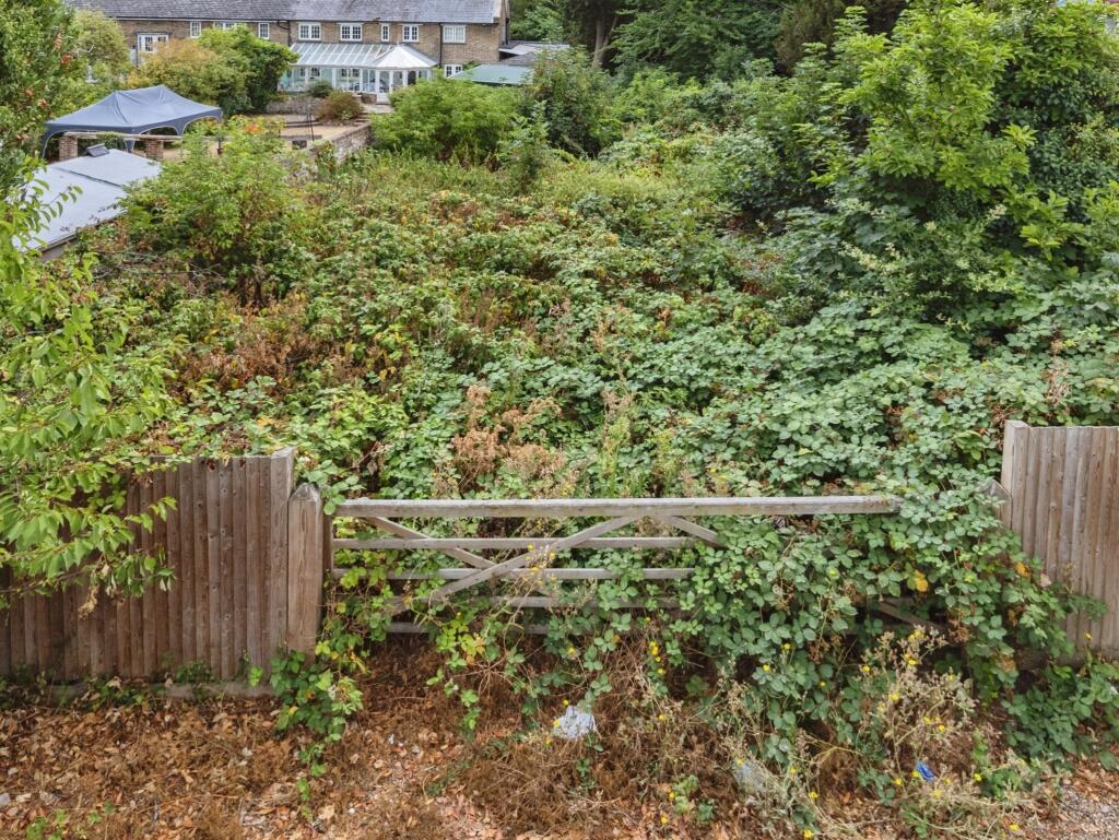 Old Manor Drive, Gravesend - View 3