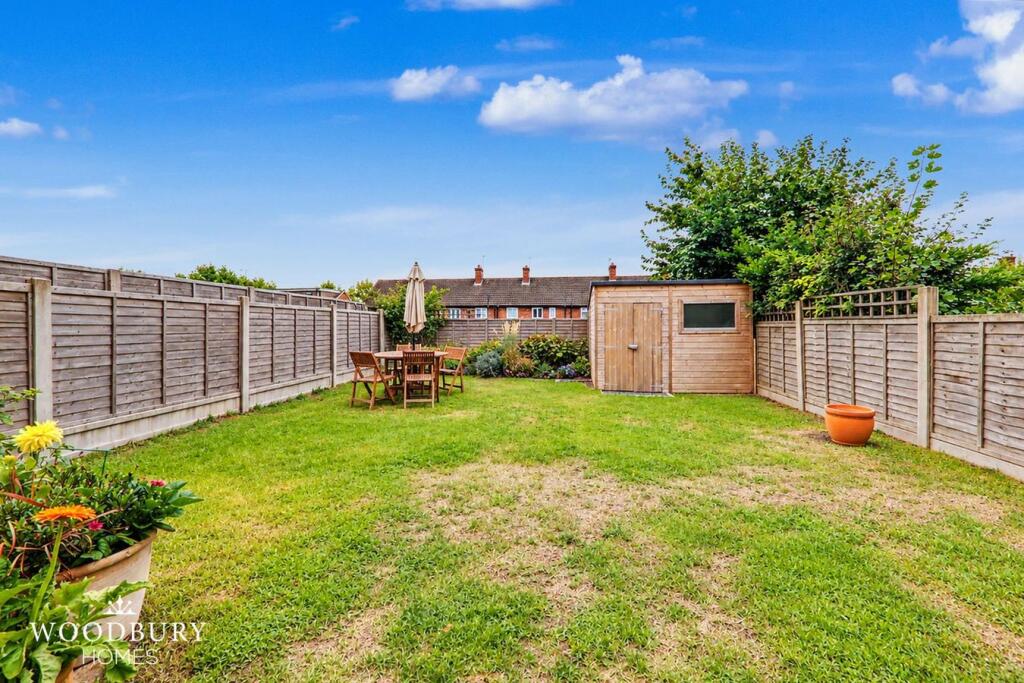Apartment in Ilford - View 4