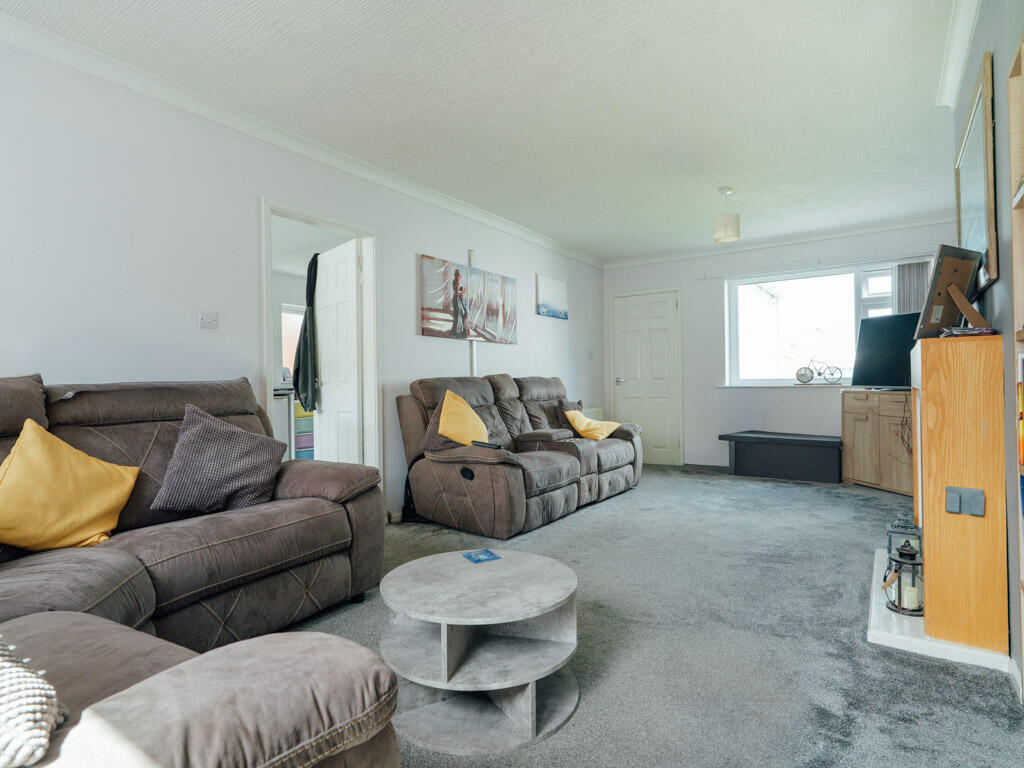 House in Worcester - View 4