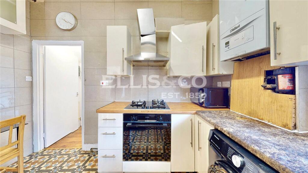 Apartment in Harrow - View 5