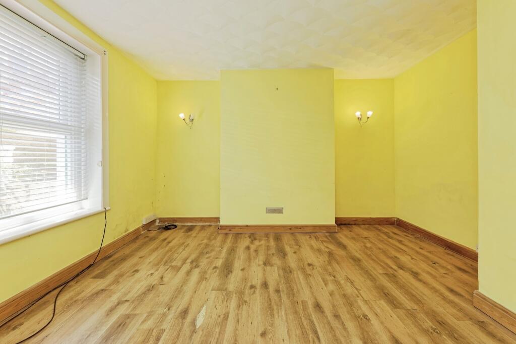 Apartment in Canterbury - View 5