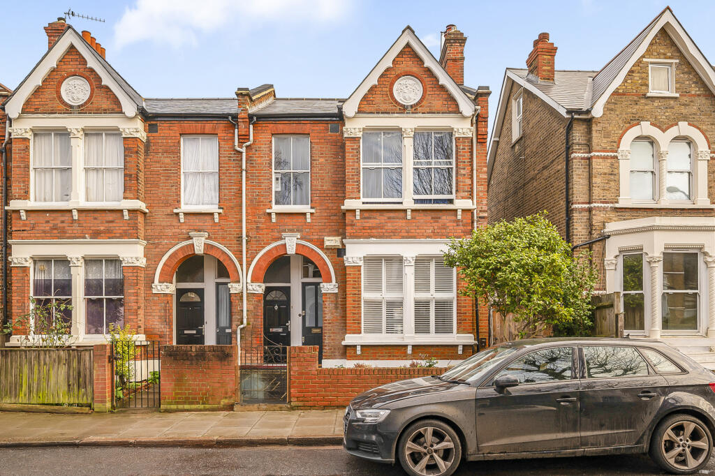 Main image of property: Oglander Road, London, SE15