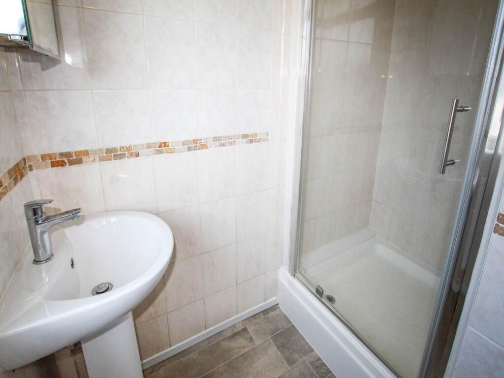 Apartment in Southall - More