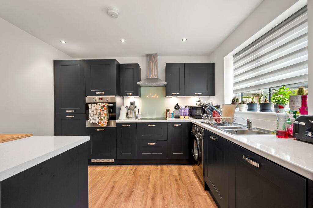 House in Leigh, Hooten Gardens, Bedford - View 3