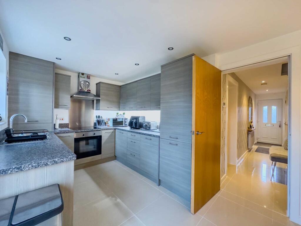 Brookroyd View, Birstall photo 3