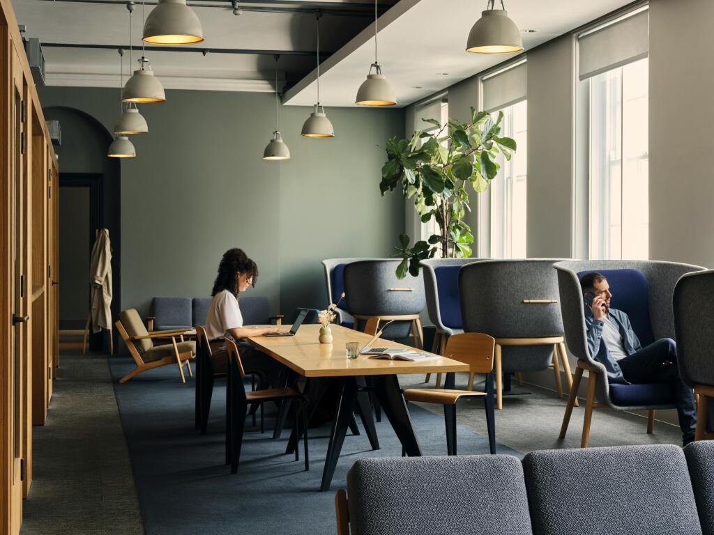Lounge.jpg