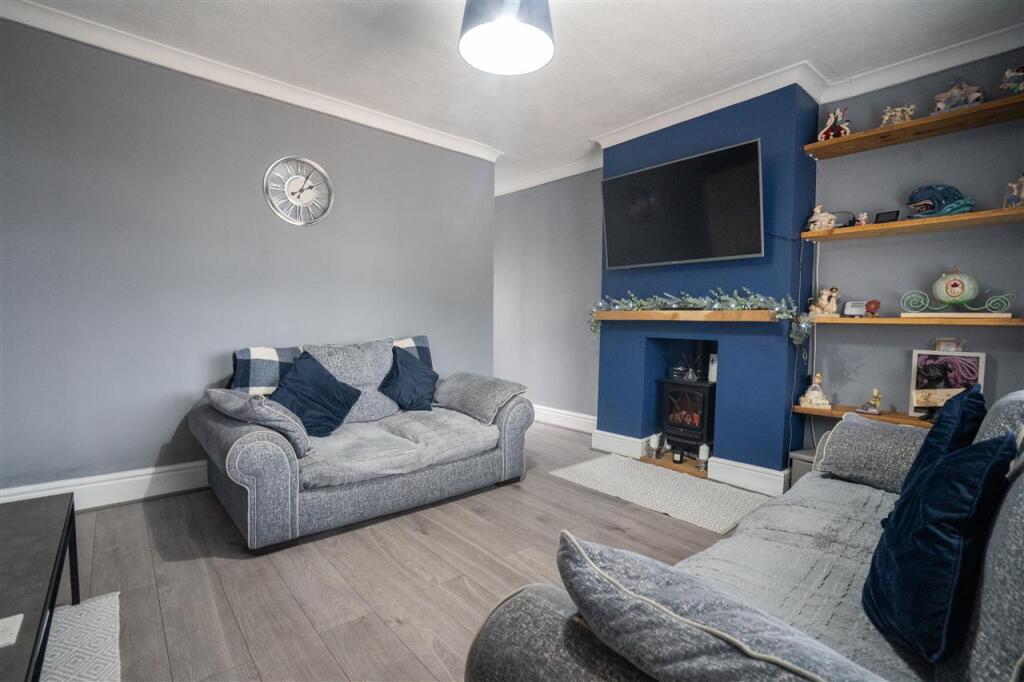 House in Birmingham, West Midlands - View 2