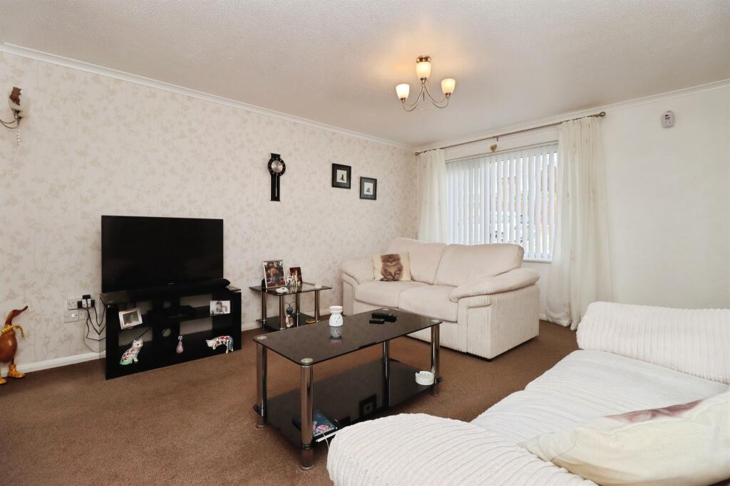 House in Wellingborough - View 3