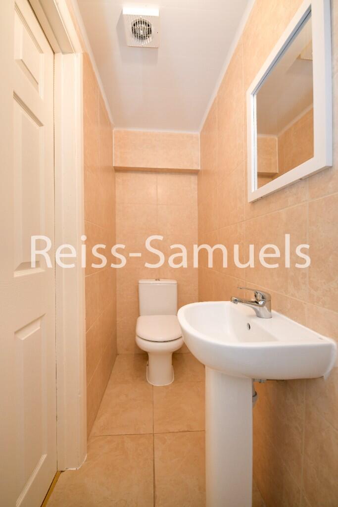 5 bedroom terraced house for rent