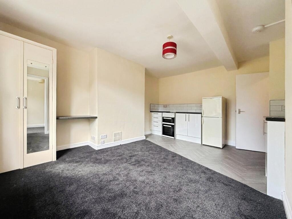 Apartment in Sheffield, Grenoside, Ecclesfield - View 2