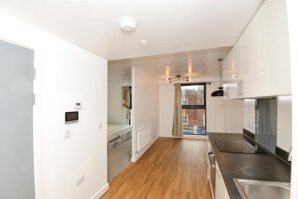 Apartment in Slough - View 2