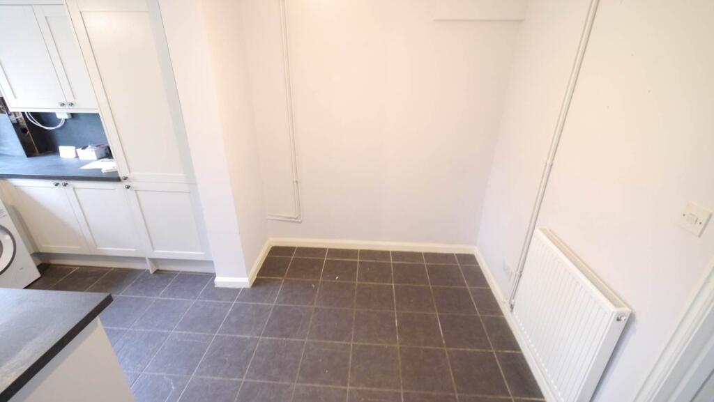 House in Hatfield, Birchwood - View 4