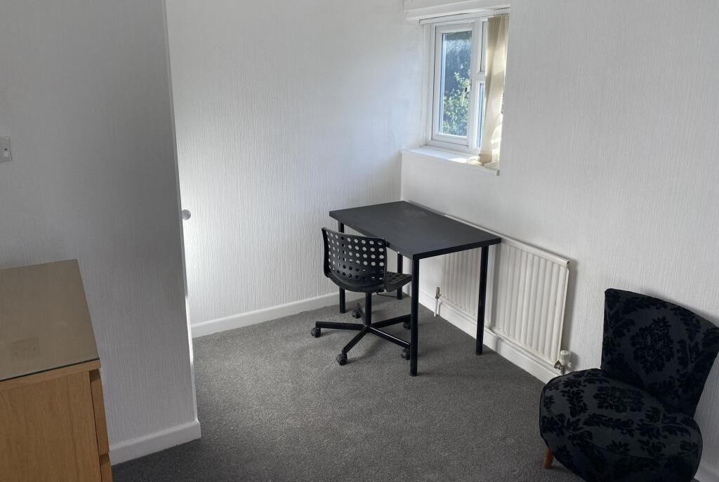 Sir Henry Parkes Road, Coventry, CV4 photo 5