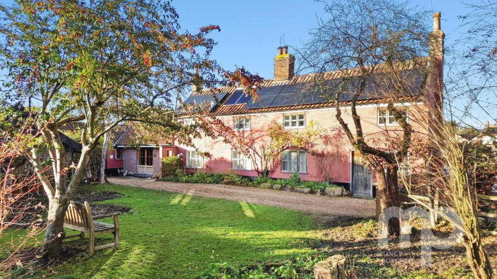 Tabernacle Lane, Forncett St Peter (flexible home with enormous potential). NR16 1LE photo 2