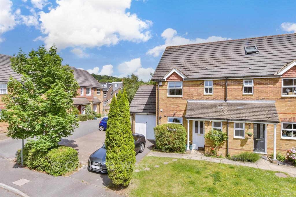 3-bed semi-detached on Shire Place, Redhill, Surrey, £525,000