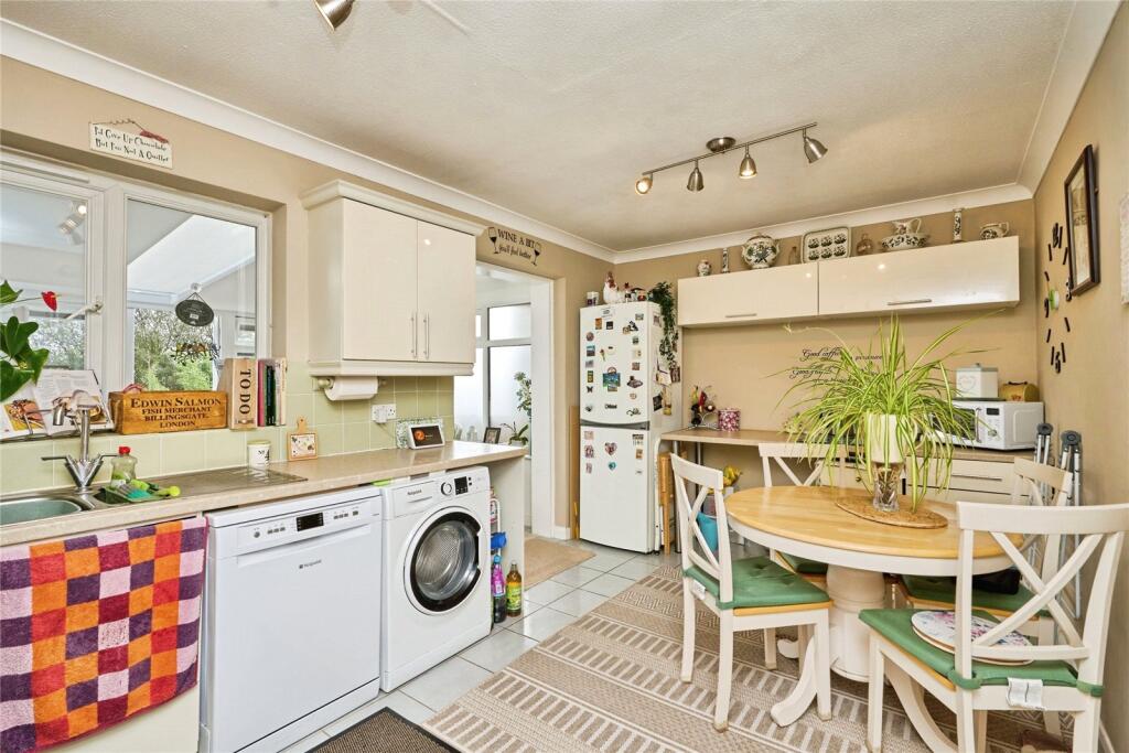 House in Sandown, Brading - View 5