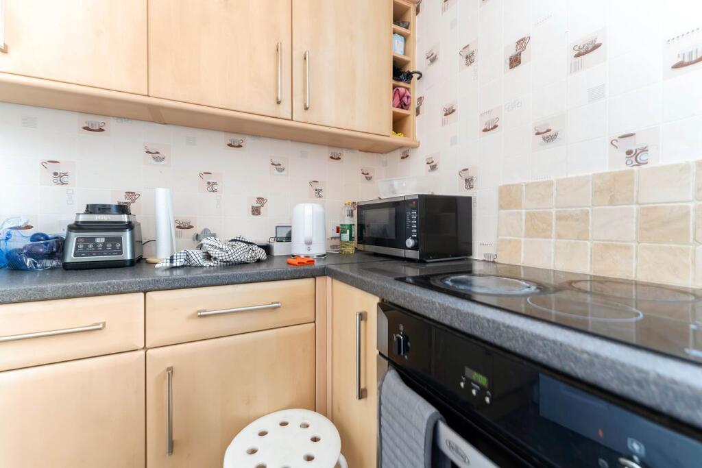 Apartment in Dundee, Stobswell - More